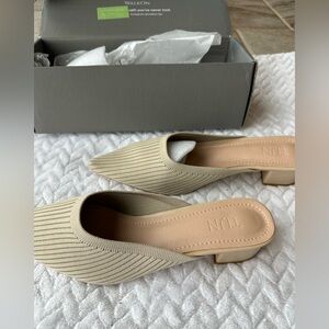 Walkon Beige Knit Kitten Heels